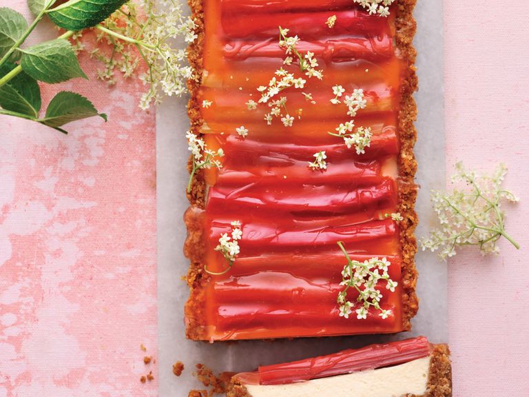 Rhabarberkuchen mit Holunderblütensirup Rhabarberkuchen