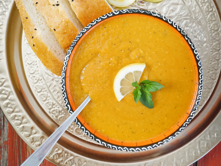 Türkische Linsensuppe, Sally Özcan