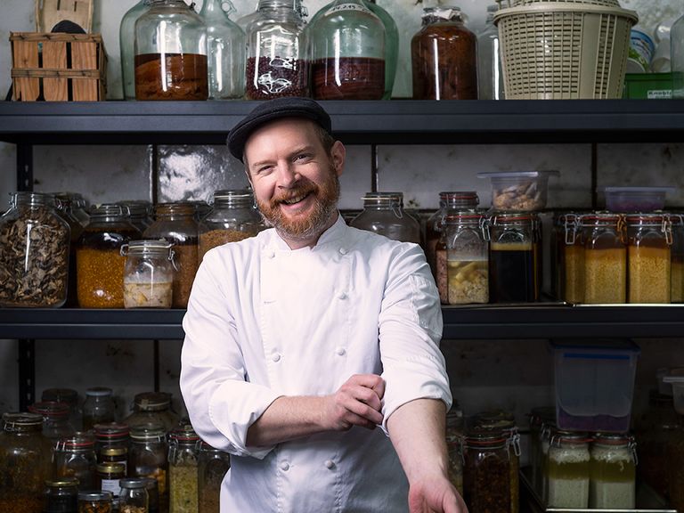 Etz: Felix Schneider setzt in Nürnberg stark auf Fermentation. Felix Schneider aus dem "etz"