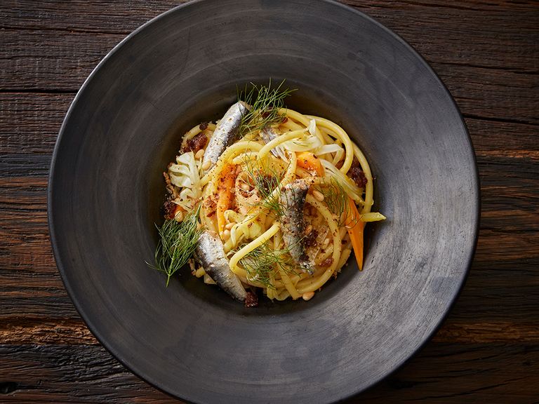Bucatini con la Sarde e Arrancia, ein Rezept von Cornelia Poletto. Bucatini con la Sarde e Arrancia