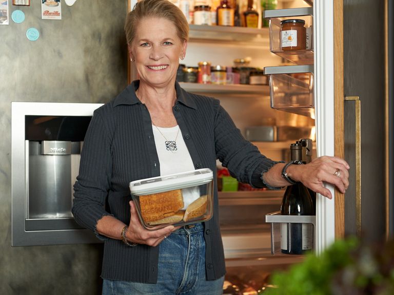 Spitzenköchin Cornelia Poletto verrät, was sie im Kühlschrank hat. Cornelia_Poletto_Kuehlschrank