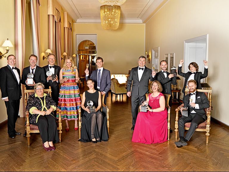 Die Preisträger der WINE AWARDS 2019 mit Moderatorin Barbara Schöneberger
1. o.l. u. 1. u. l. Wein-Legende: Norbert Reinisch und Raffaella Bologna vom Weingut Braida/Piemont, 
2. o. l. Weingourmet des Jahres: Schauspieler Sebastian Koch, 
3. Lebenswerk: Alois Lageder/Südtirol,
4. Moderatorin Barbara Schöneberger, 
5. o. u. 2. u. Newcomer des Jahres: Marie und Matthieu Boesch/Frankreich, 
6. o. u. 3. u. Winzer des Jahres: Klaus Peter und Julia Keller, 
o. l. Award of Honour: Silvio Nitzsche/WeinKulturBar Dresden mit Sohn, 
u. l. Kollektion des Jahres: Julian Huber preistraeger-wine-awards-mit-barbara-schoeneberger