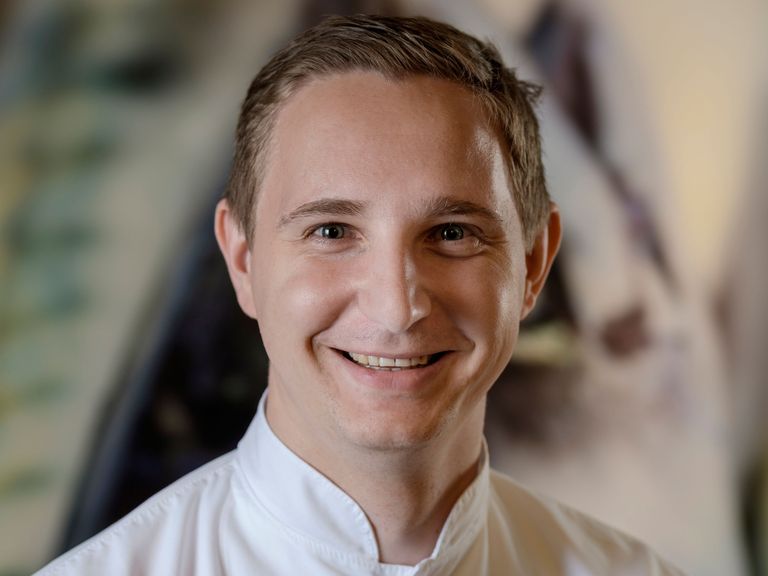 Jan-Philipp Berner ist Küchenchef im 2-Sterne-Restaurant Söl'ring Hof (5F) auf Sylt. Söl_ring Hof Jan-Philipp Berner Küchenchef