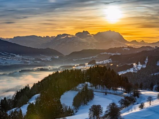 Titelbild, Berge Sonnenuntergang hideaways-in-bergen