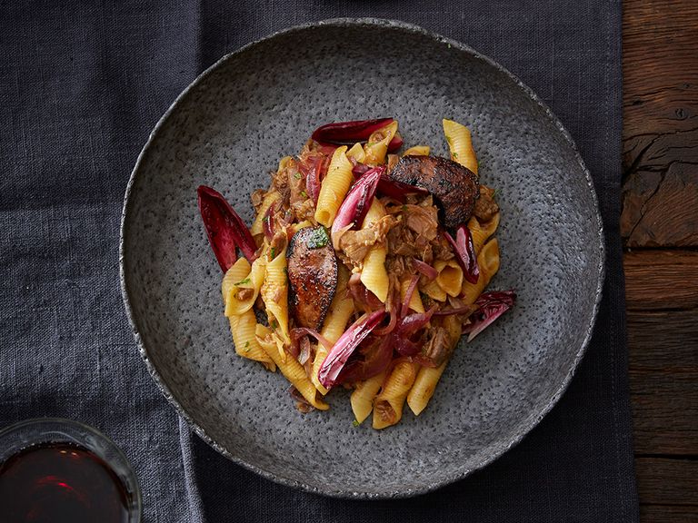 Garganelli mit Entenragù & Radicchio Trevisano, ein Rezept von Cornelia Poletto. Garganelli mit Entenragù & Radicchio Trevisano