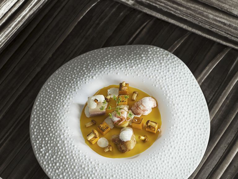 Kalbskopf und Bries mit Flusskrebsen, Kürbis und Lavendelessig, Restaurant 'Schanz', Piesport, Deutschland-Jalag-Bassler, Markus