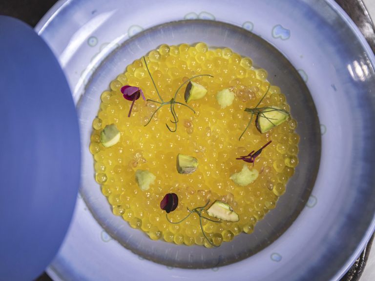 Chawanmushi mit Saiblingskaviar und Pistazie chawanmushi-mit-saiblingskaviar-und-Pistazie