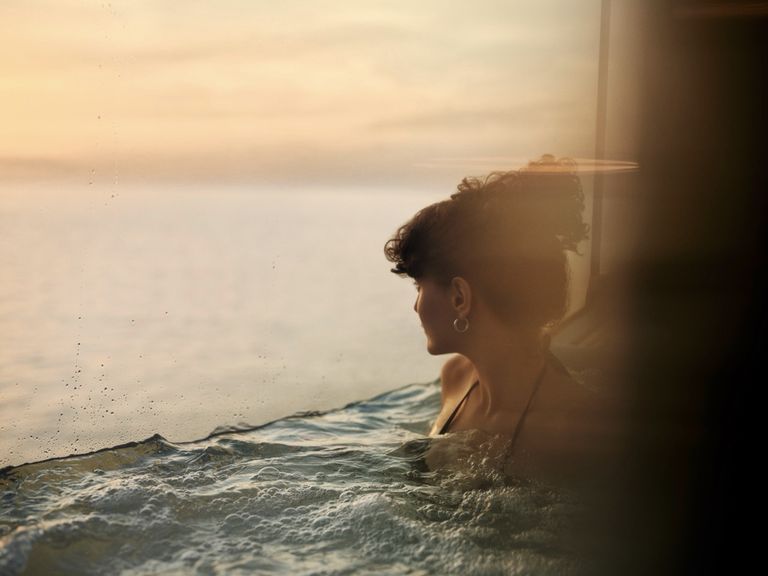 Gro&szlig; (241022_MT_HI_AIDA_M01_SPA_GAENSEHAUT_ICONIC_W_655_02_eciRGBv2)