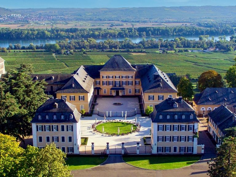 Luftbild Schloss Quelle Christian Düringer Rheingaugold (1)