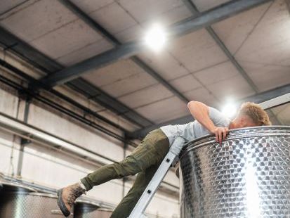 julian-huber-kessel-putzen