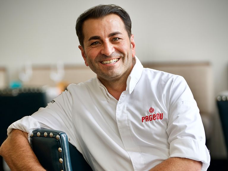 Koch Ali Güngörmüs aus dem Restaurant Pageou in München koch-ali-guengoermues