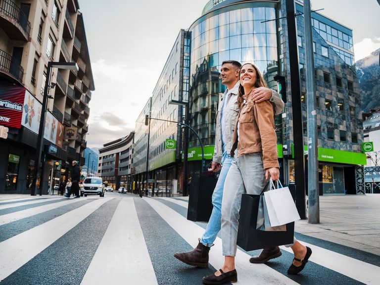 11996