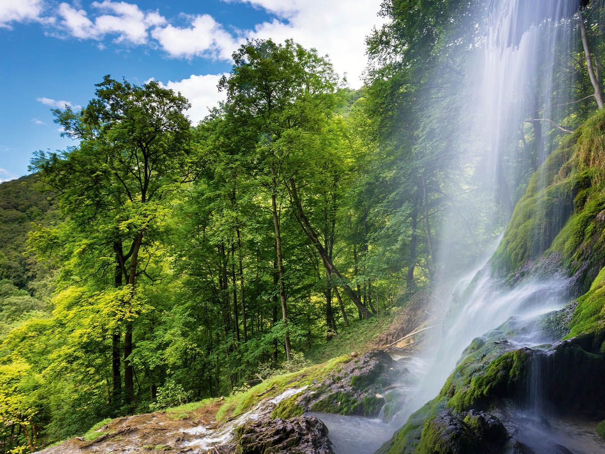 schwaebische-alp-wasserfall schwaebische-alp-wasserfall