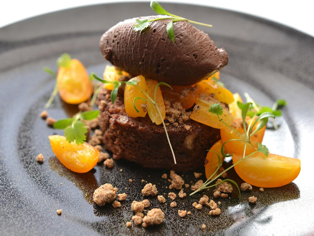 Schokodessert mit Kumquats im Restaurant Les Brigittines bei Koch Dirk Myny