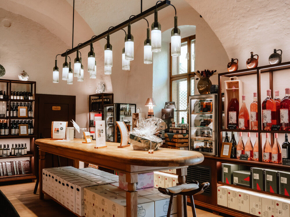 weingut-mayer-mit-shop-in-doebling-bei-wien