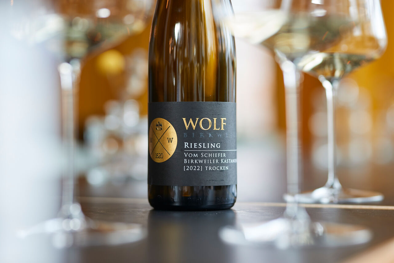 Riesling vom Schiefer Birkweiler Kastanienbusch vom Weingut Wolf, Flasche, Riesling Cup 2023