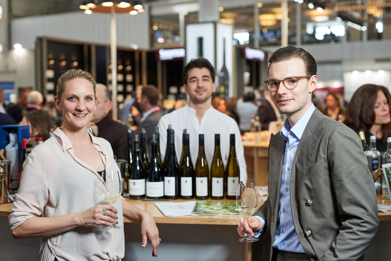 Eva Fricke mit Team auf der ProWein