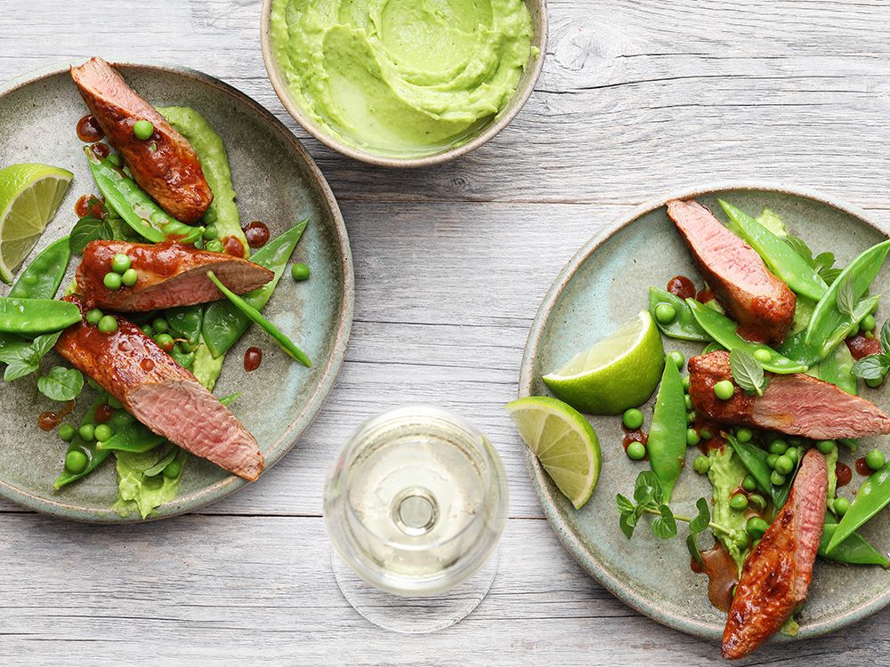 Rezept für Lammfilets auf Erbsen-Guacamole Rezept für Lammfilets auf Erbsen-Guacamole
