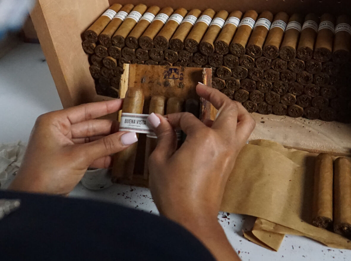 Zigarrenherstellung: Handarbeit bis zur Bauchbinde