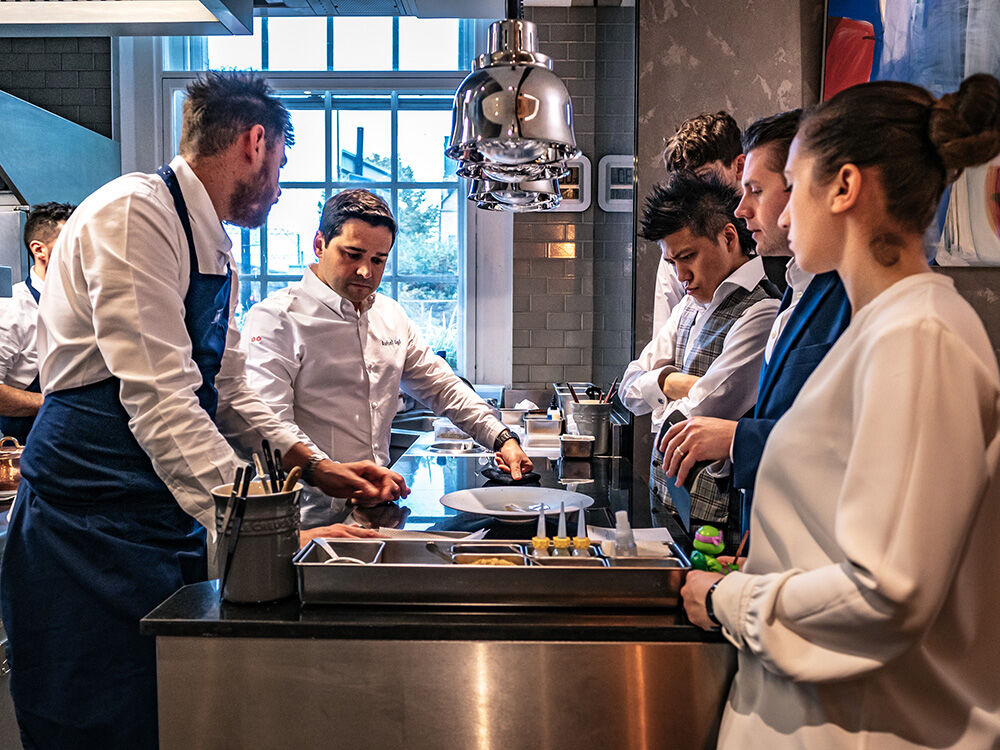 Koch Rafael Cagali und sein Team