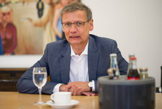 Günther Jauch und Tim Raue eröffnen Restaurant "Villa Kellermann"