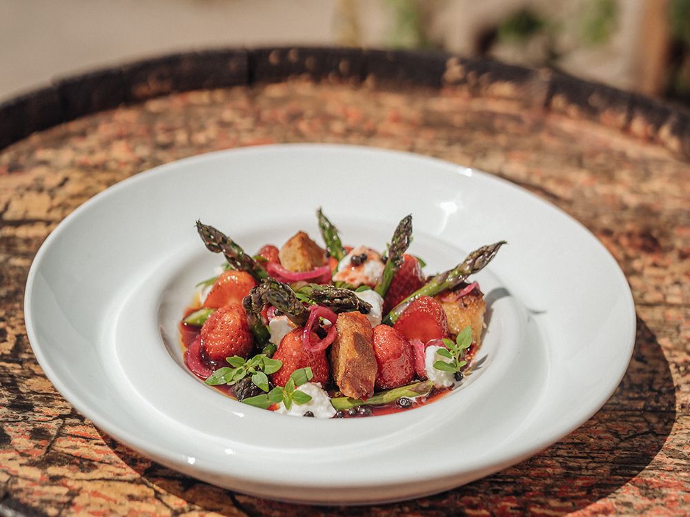 Rezept: Erdbeersalat mit grünem Spargel Rezept: Erdbeersalat mit grünem Spargel