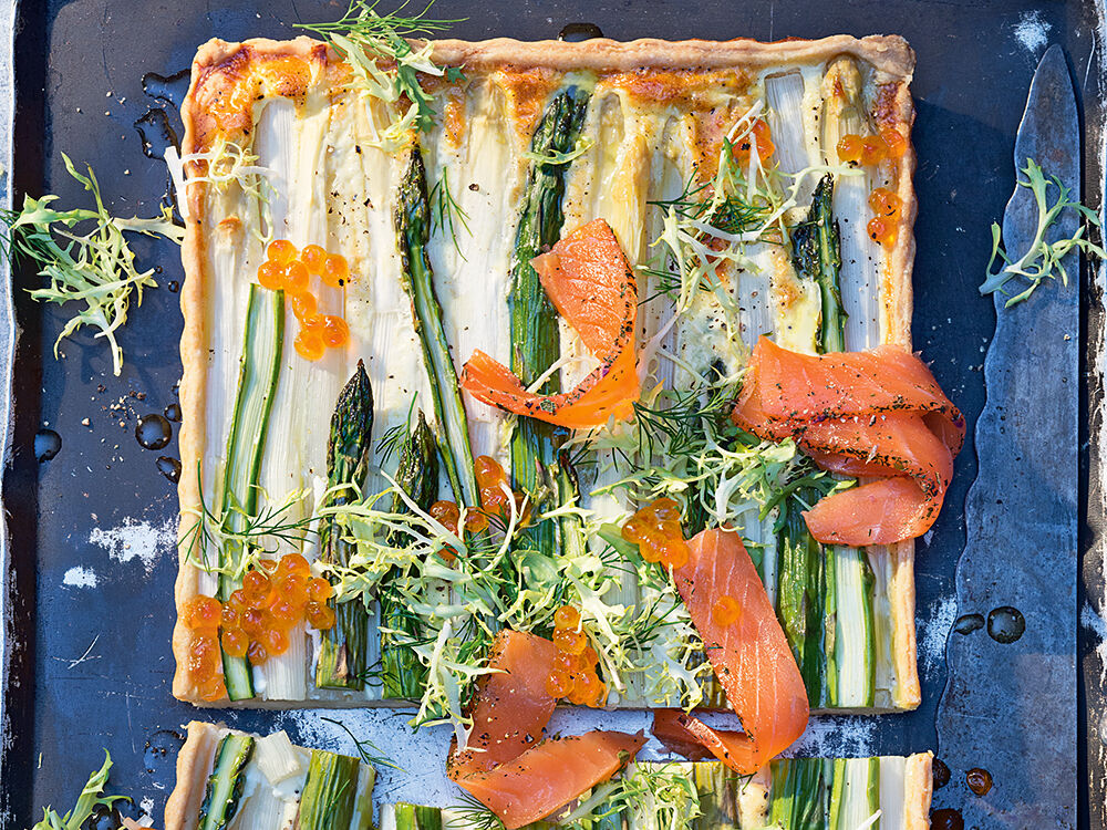 Spargel-Rezepte_Spargeltarte_mit_Lachs_und_Kaviar