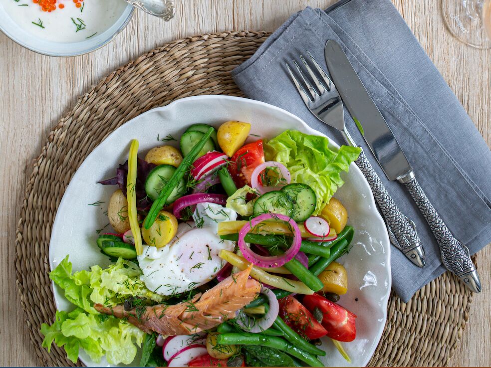 salade-nicoise-mit-saibling