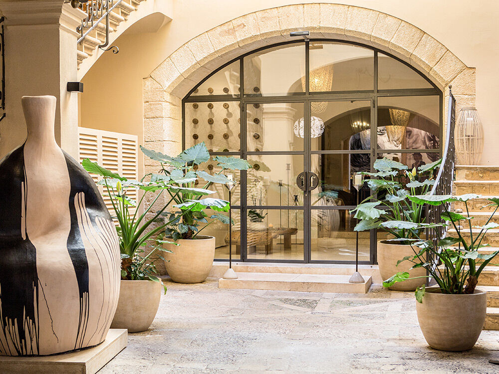 innenhof-im-restaurant-fera-in-palma