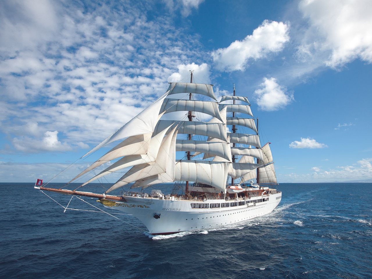 SeaCloudII_Ship_004