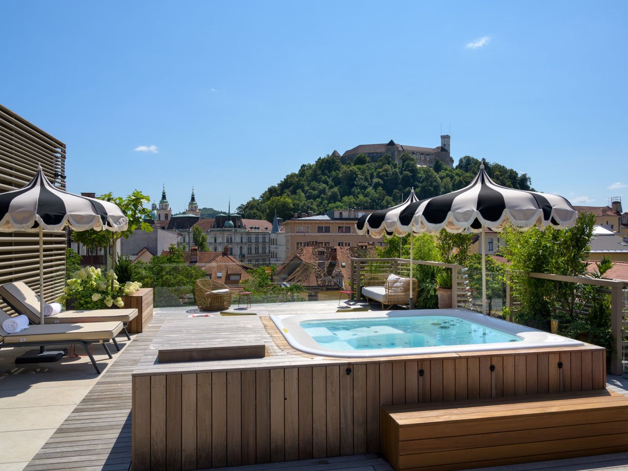 t_KAM1370-2408_preview