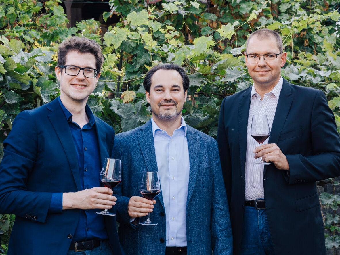 Siegertrio: Wein-Champion 2023 wurde Thomas Schäfer (l.), den zweiten Platz machte Kai Wrase (r.), auf Platz 3 kam André Krapat (Mitte).   