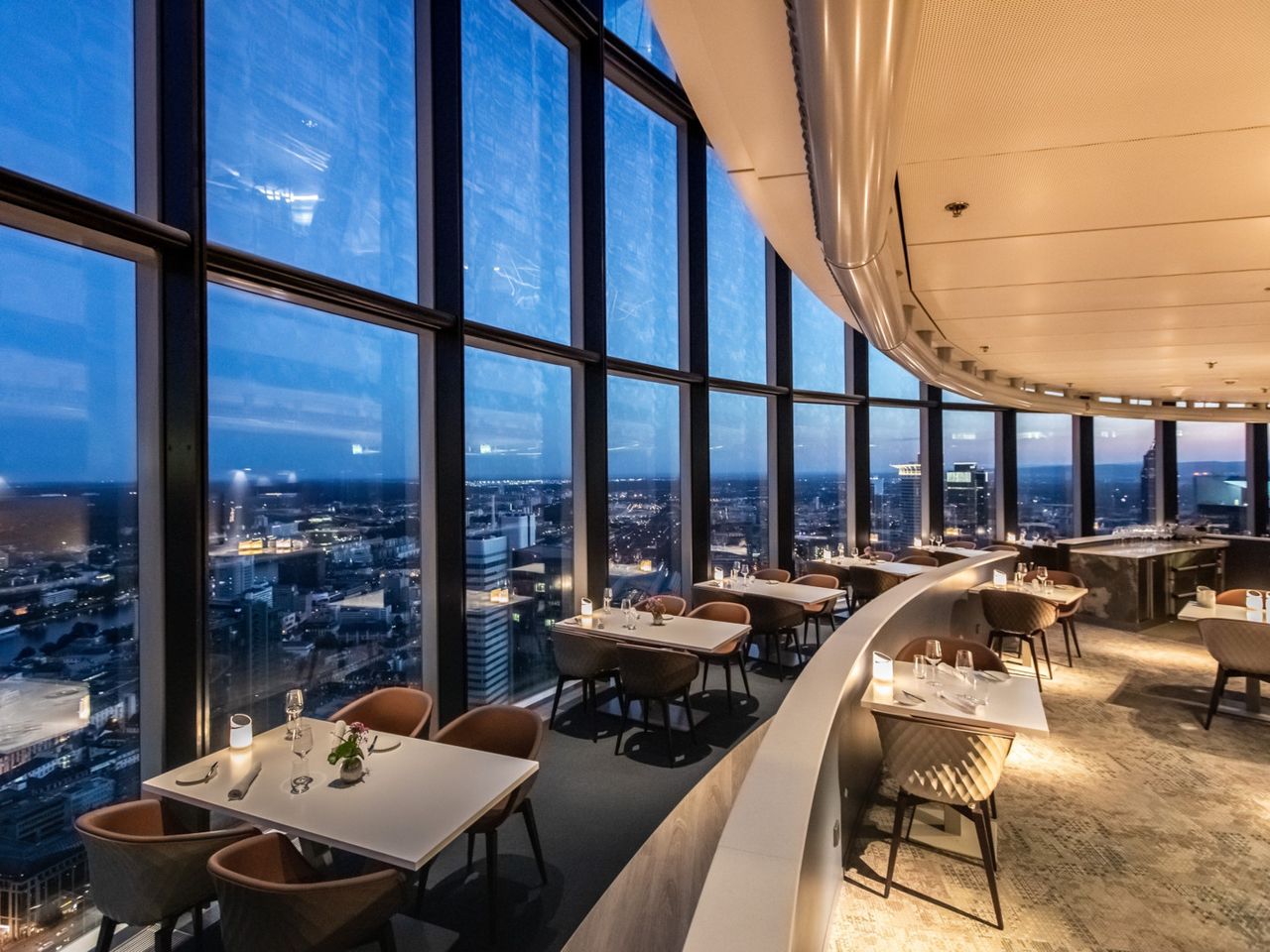 MainTowerRestaurant_Frankfurt
