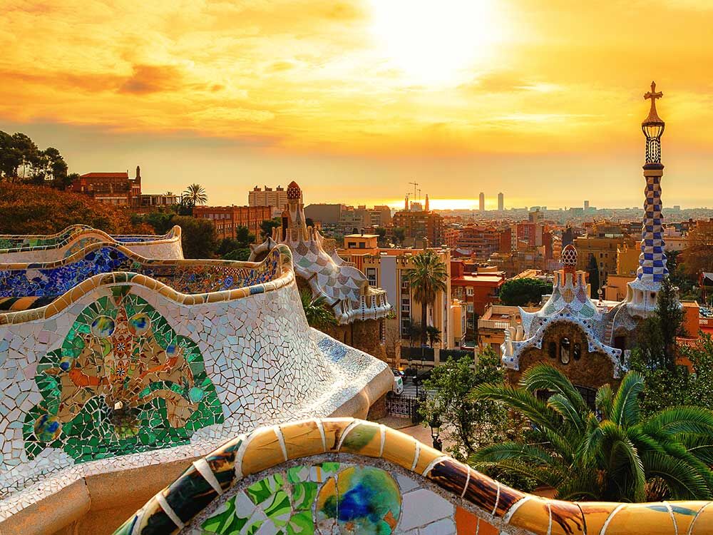 blick-auf-die-stadt-vom-park-guell-in-barcelona