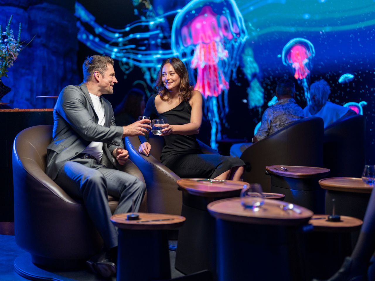 EP22_Eatrenalin_Floating_Chair_Ocean_11