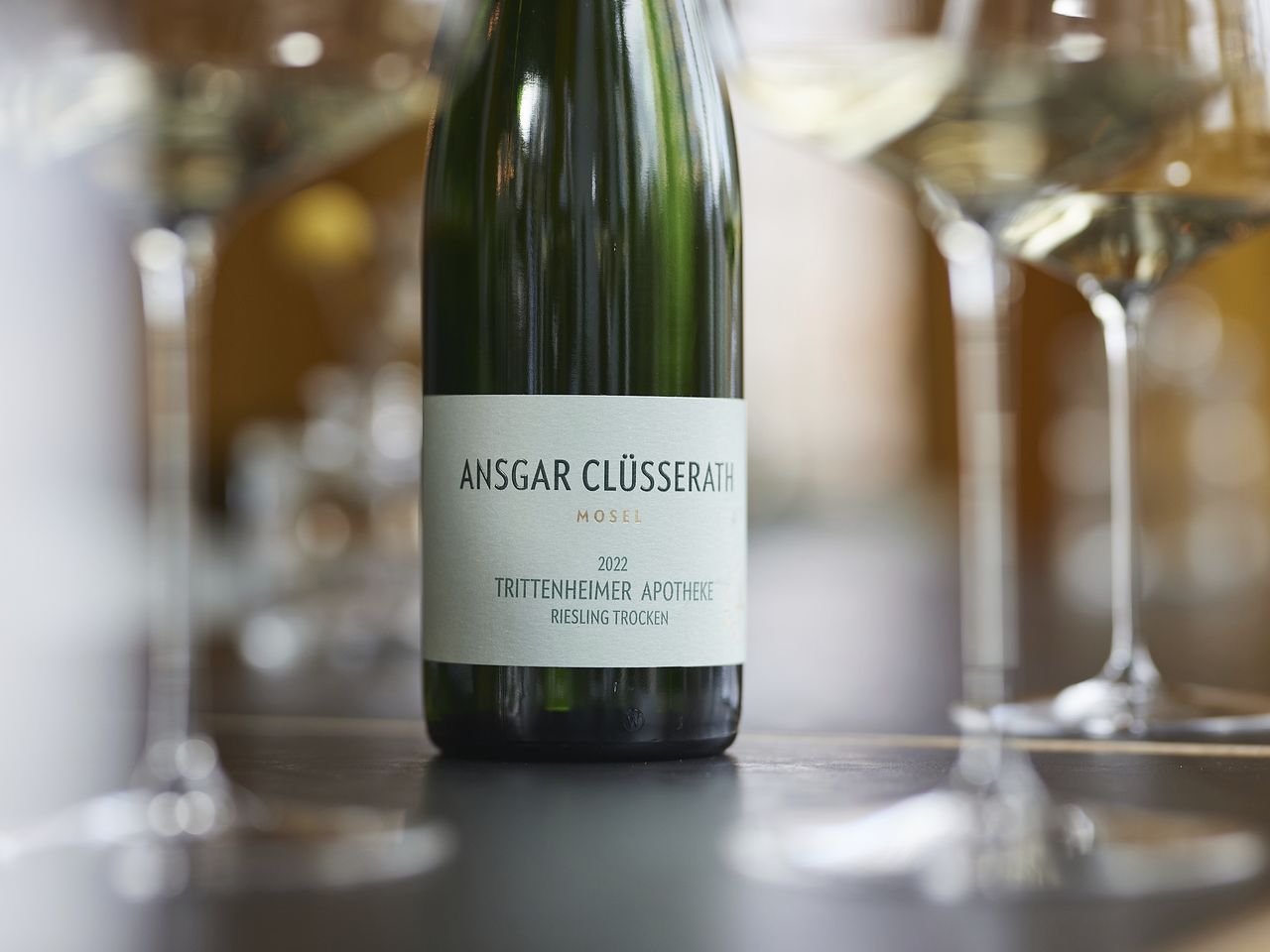 Flasche Trittenheimer Apotheke Riesling Trocken