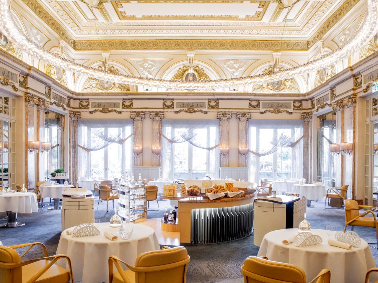 Salle Le Louis XV-Alain Ducasse (c) pmonetta_preview