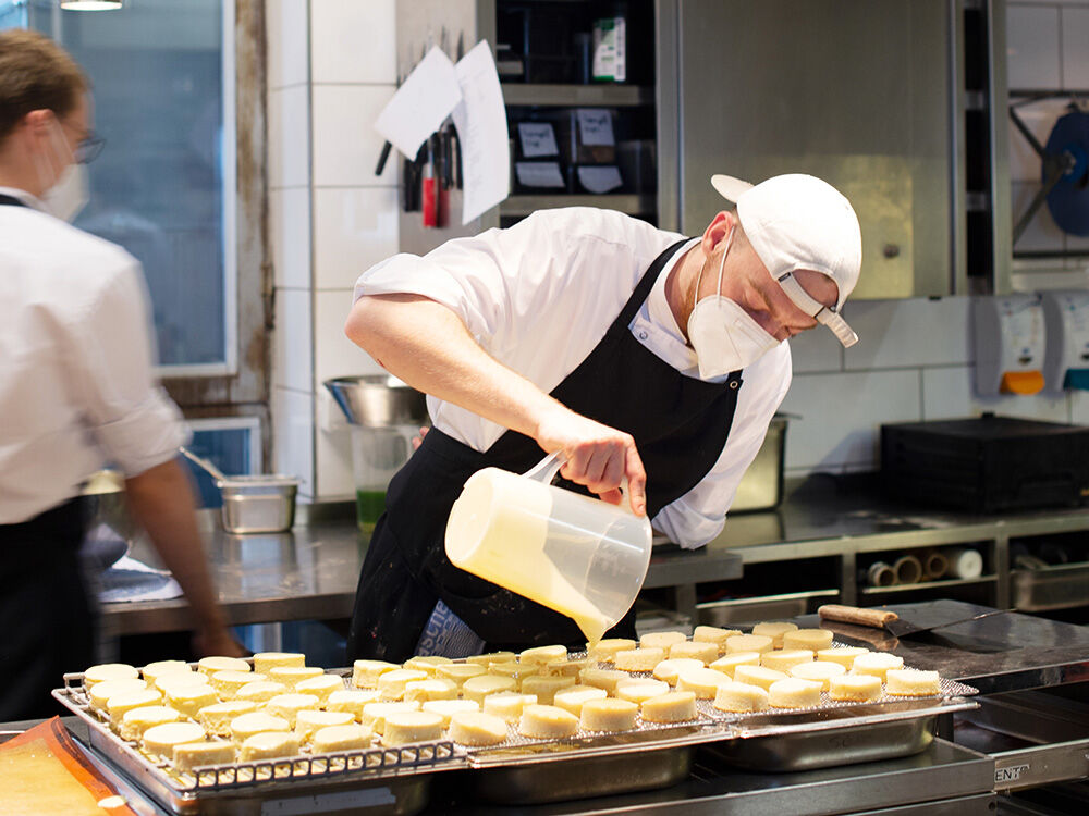 in-der-kueche-vom-cookies-cream-stephan-hentschel