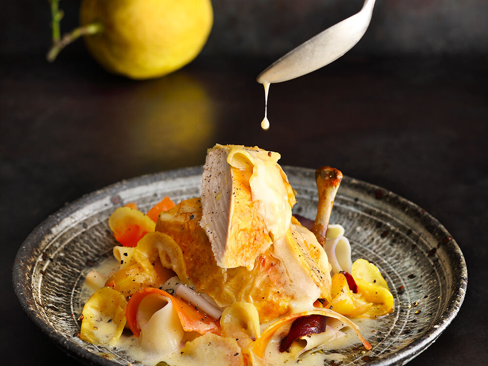 Hähnchen mit Zitronensahne und Gemüse-Pappardelle