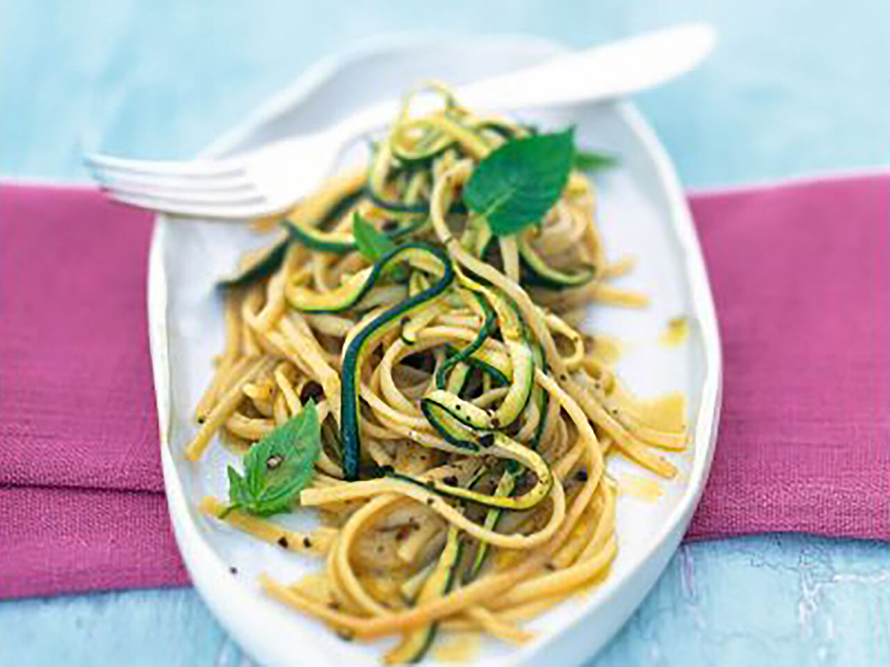 linguini-mit-zucchini