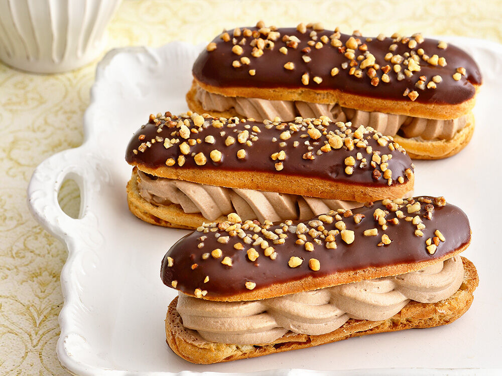 haselnuss-eclaires-mit-schoko-mokka-creme