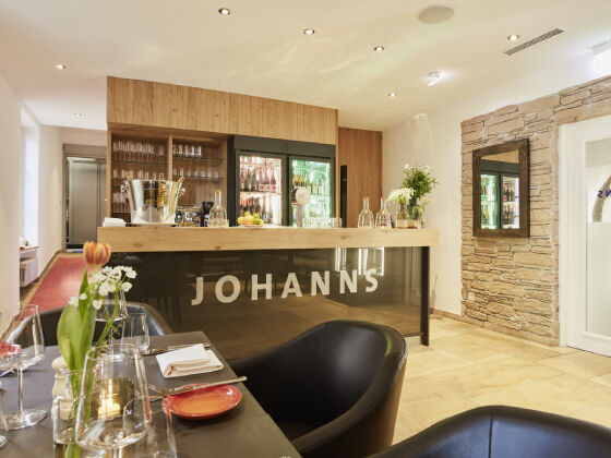 Johann Lafer eröffnet Restaurant "Johanns" auf der Sromburg