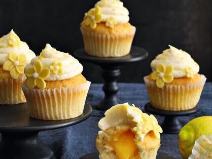 lemon-cupcakes-mit-fluessigem-kern
