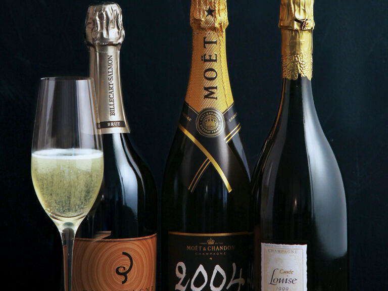 Champagner Zusammenstellung, Champagnerflaschen, Champagnerglas-Jalag-Bernhardi, Michael