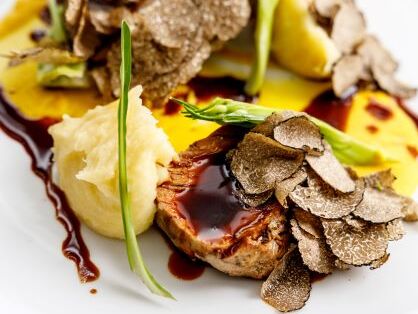 filet -vom-mora-romagnola-schwein-mit-balsamico-und -schwarzer-trüffel