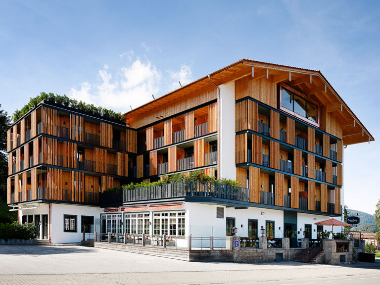 Lifestyle-Hotel "Bussi Baby" in Bad Wiessee (Außenansicht)