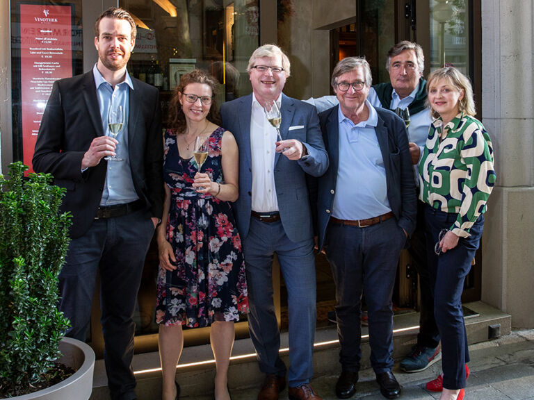 die-drei-wein-champions-mit-der-jury