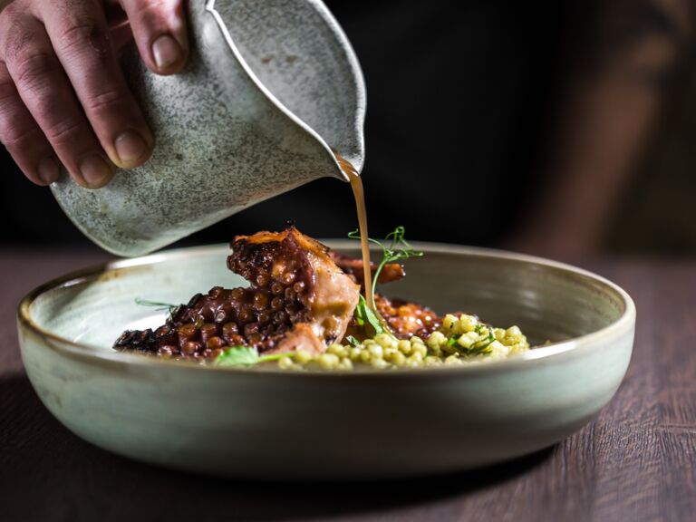 Noni Teller - Star Restaurant