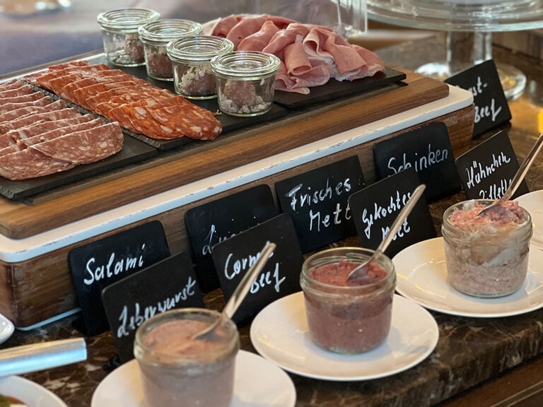 Hausgemachte Wurstpezialitäten im Glas