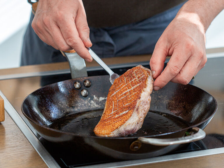 ente-wird-angebraten